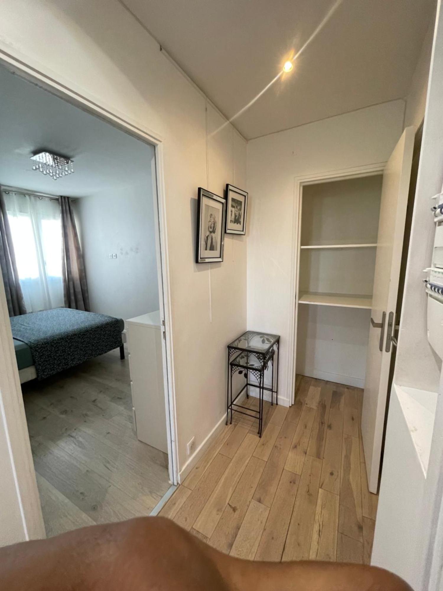 Tres Joli Mignon Confortable A Paris Villeneuve-la-Garenne